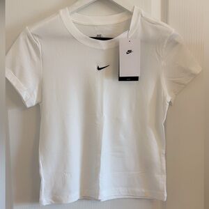 NEW WITH TAGS! Nike Women’s Slim Fit White Tee with Black Logo